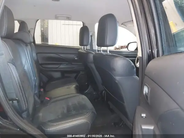 JA4AZ3A38LZ044388 2020 MITSUBISHI OUTLANDER - Image 8