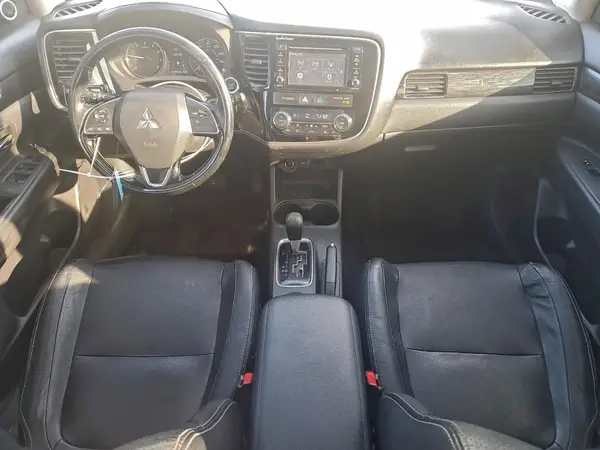 JA4AZ3A39GZ001359 2016 MITSUBISHI OUTLANDER - Image 8