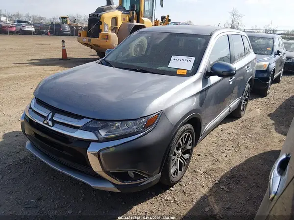 JA4AZ3A39GZ001880 2016 MITSUBISHI OUTLANDER - Image 2