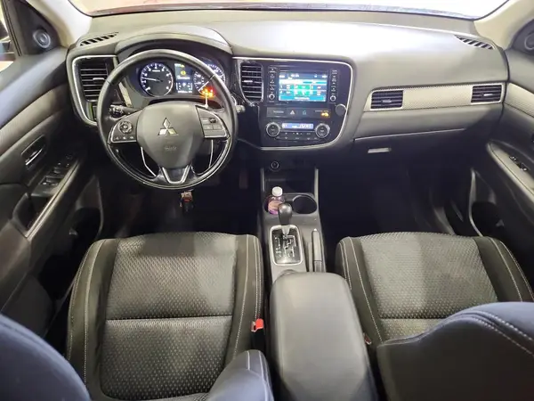 JA4AZ3A39GZ003063 2016 MITSUBISHI OUTLANDER - Image 8