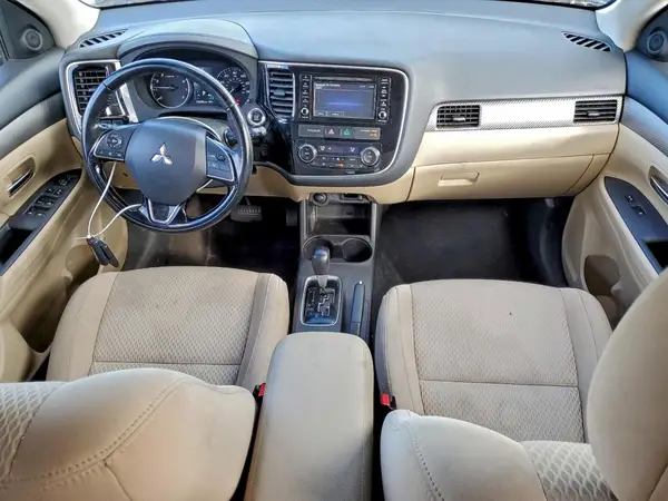 JA4AZ3A39GZ004536 2016 MITSUBISHI OUTLANDER - Image 8