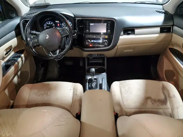 JA4AZ3A39GZ004777 2016 MITSUBISHI OUTLANDER - Image 8