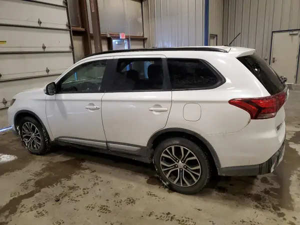 JA4AZ3A39GZ005427 2016 MITSUBISHI OUTLANDER - Image 2