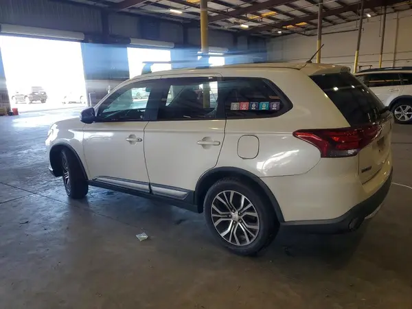 JA4AZ3A39GZ006805 2016 MITSUBISHI OUTLANDER - Image 2