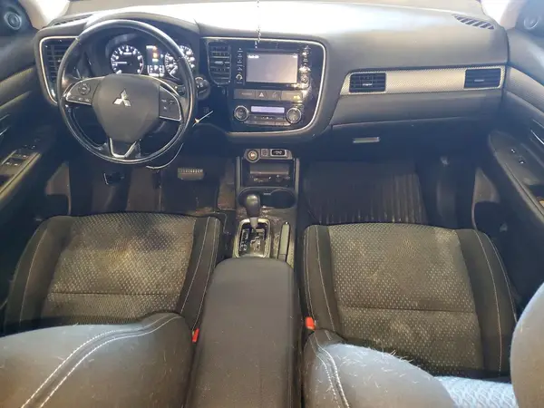 JA4AZ3A39GZ006805 2016 MITSUBISHI OUTLANDER - Image 8