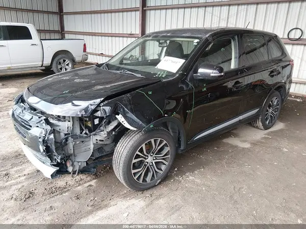JA4AZ3A39GZ013088 2016 MITSUBISHI OUTLANDER - Image 2