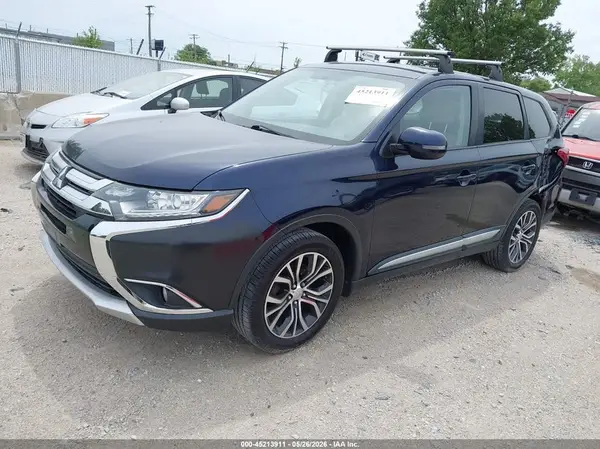 JA4AZ3A39GZ013835 2016 MITSUBISHI OUTLANDER - Image 2