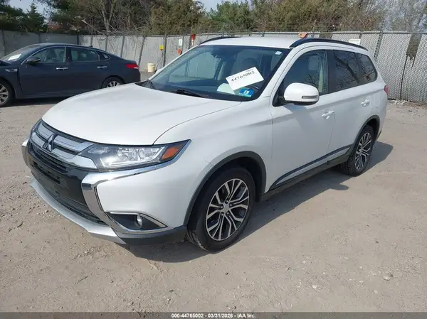 JA4AZ3A39GZ015228 2016 MITSUBISHI OUTLANDER - Image 2