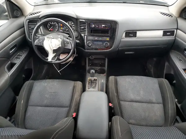JA4AZ3A39GZ017576 2016 MITSUBISHI OUTLANDER - Image 8