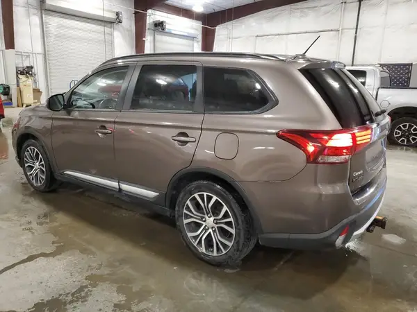 JA4AZ3A39GZ018758 2016 MITSUBISHI OUTLANDER - Image 2