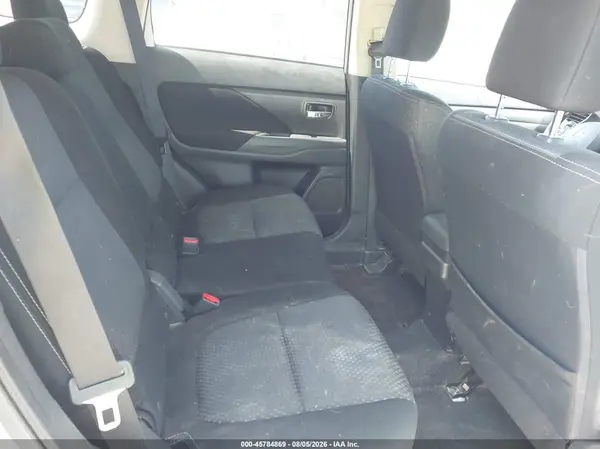 JA4AZ3A39GZ020557 2016 MITSUBISHI OUTLANDER - Image 8