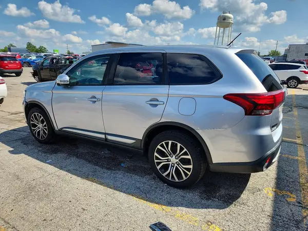 JA4AZ3A39GZ033437 2016 MITSUBISHI OUTLANDER - Image 2