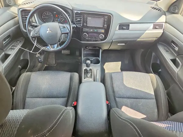 JA4AZ3A39GZ033437 2016 MITSUBISHI OUTLANDER - Image 8