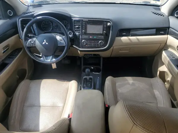 JA4AZ3A39GZ035253 2016 MITSUBISHI OUTLANDER - Image 8