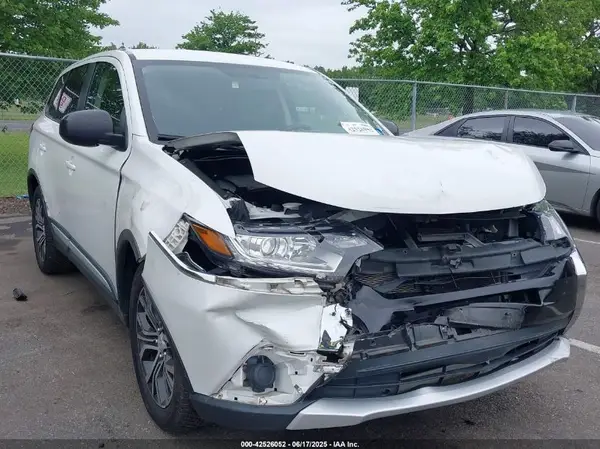 JA4AZ3A39GZ035527 2016 MITSUBISHI OUTLANDER - Image 1