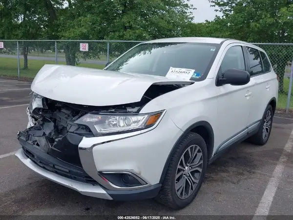 JA4AZ3A39GZ035527 2016 MITSUBISHI OUTLANDER - Image 2