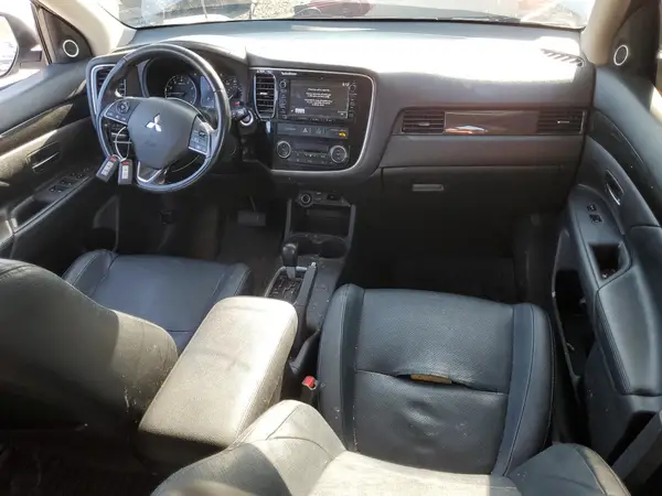 JA4AZ3A39GZ038721 2016 MITSUBISHI OUTLANDER - Image 8