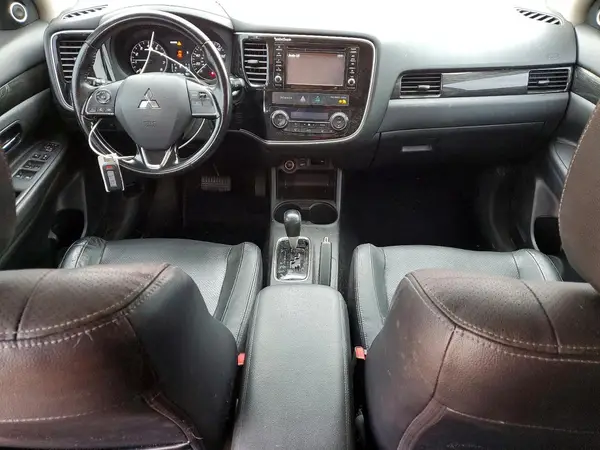 JA4AZ3A39GZ042980 2016 MITSUBISHI OUTLANDER - Image 8