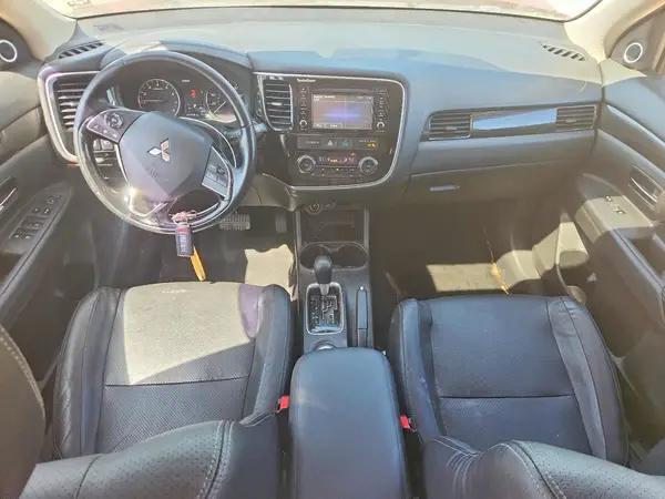 JA4AZ3A39GZ049282 2016 MITSUBISHI OUTLANDER - Image 8