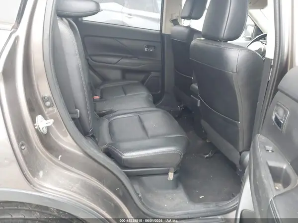 JA4AZ3A39GZ055261 2016 MITSUBISHI OUTLANDER - Image 8