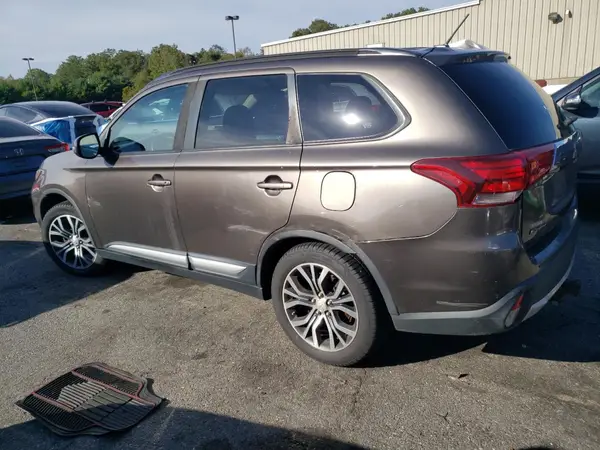 JA4AZ3A39GZ060637 2016 MITSUBISHI OUTLANDER - Image 2