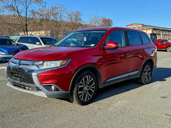 JA4AZ3A39HZ003548 2017 MITSUBISHI OUTLANDER - Image 2