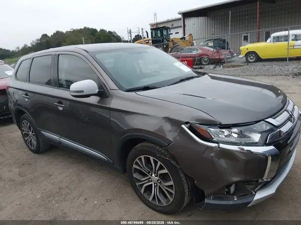 JA4AZ3A39HZ016042 2017 MITSUBISHI OUTLANDER - Image 1