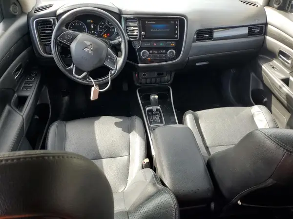 JA4AZ3A39HZ029664 2017 MITSUBISHI OUTLANDER - Image 8