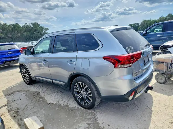 JA4AZ3A39HZ051258 2017 MITSUBISHI OUTLANDER - Image 2