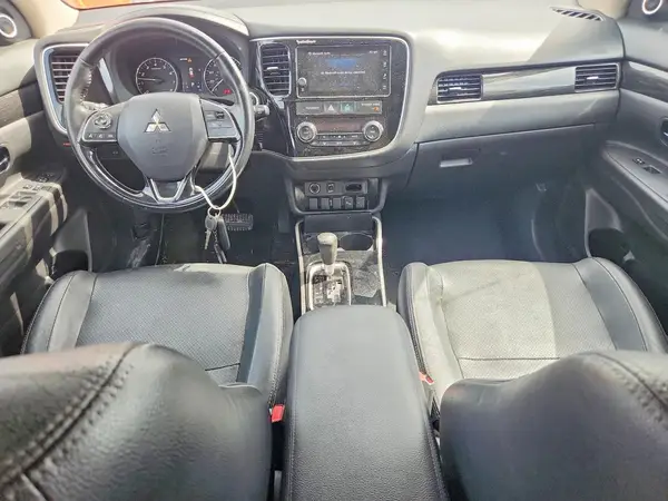 JA4AZ3A39HZ051258 2017 MITSUBISHI OUTLANDER - Image 8