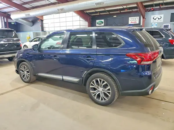 JA4AZ3A39HZ056542 2017 MITSUBISHI OUTLANDER - Image 2