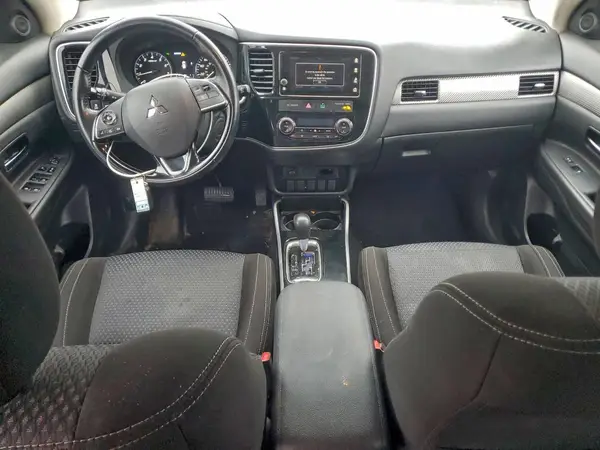 JA4AZ3A39HZ057531 2017 MITSUBISHI OUTLANDER - Image 8