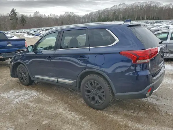 JA4AZ3A39HZ059182 2017 MITSUBISHI OUTLANDER - Image 2