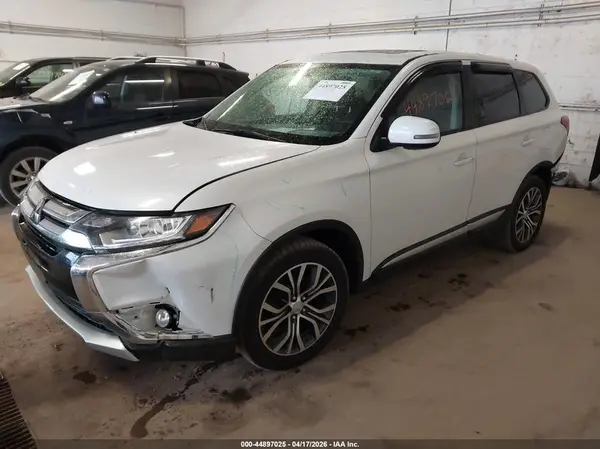 JA4AZ3A39HZ059764 2017 MITSUBISHI OUTLANDER - Image 2