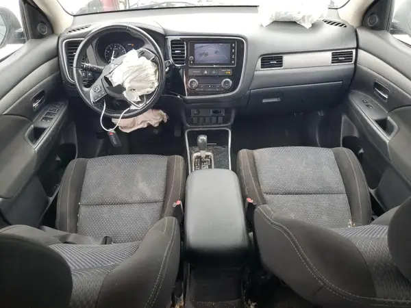 JA4AZ3A39JJ004963 2018 MITSUBISHI OUTLANDER - Image 8