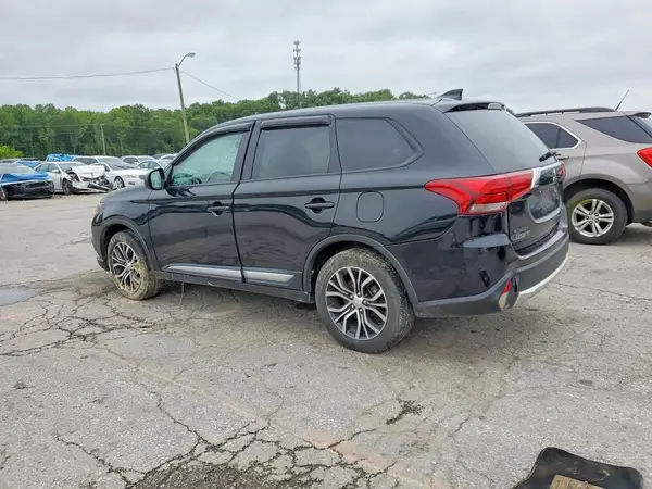 JA4AZ3A39JJ005076 2018 MITSUBISHI OUTLANDER - Image 2