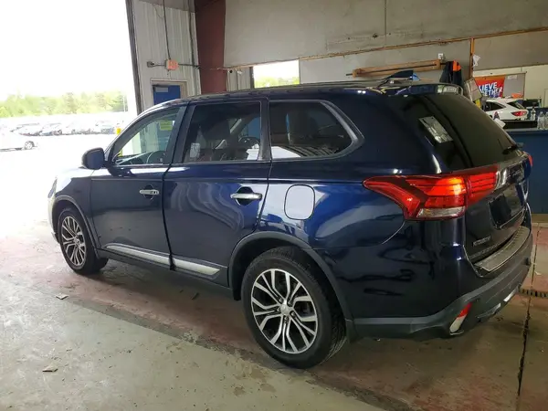 JA4AZ3A39JZ008514 2018 MITSUBISHI OUTLANDER - Image 2