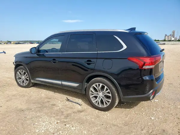 JA4AZ3A39JZ009758 2018 MITSUBISHI OUTLANDER - Image 2