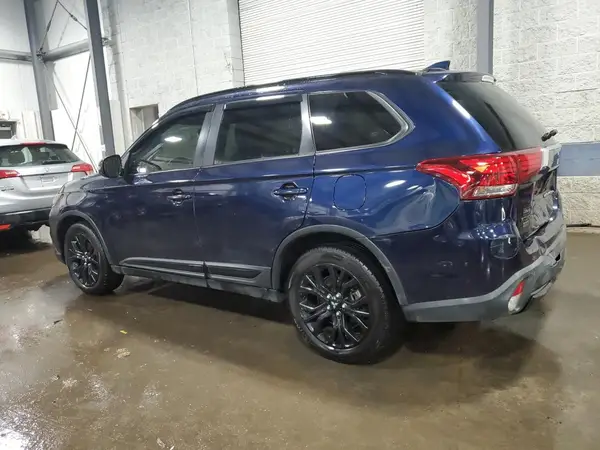 JA4AZ3A39JZ024115 2018 MITSUBISHI OUTLANDER - Image 2