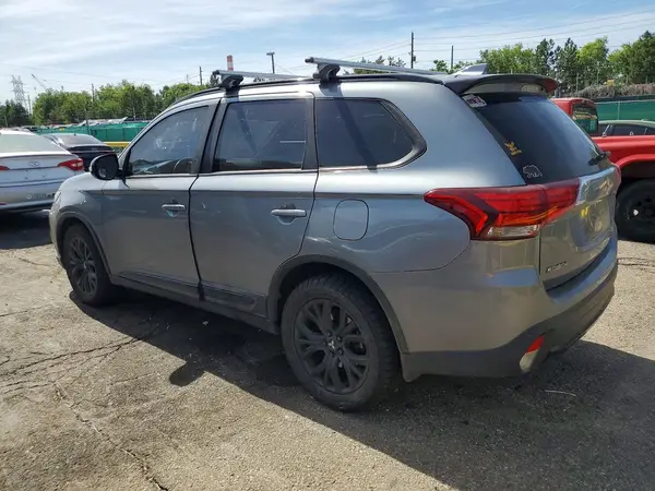 JA4AZ3A39JZ031226 2018 MITSUBISHI OUTLANDER - Image 2