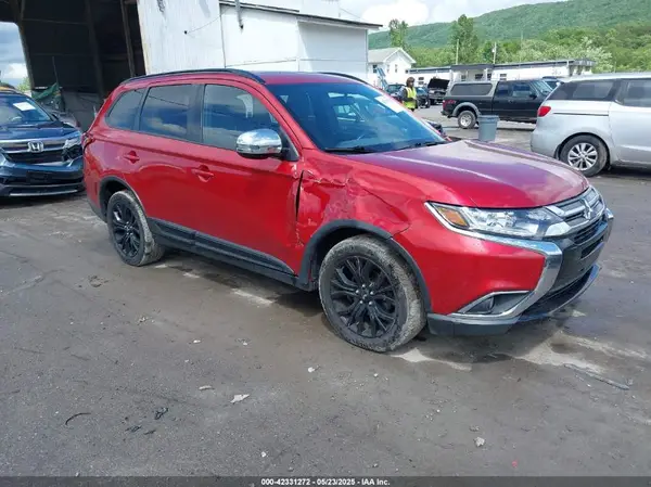 JA4AZ3A39JZ032862 2018 MITSUBISHI OUTLANDER - Image 1