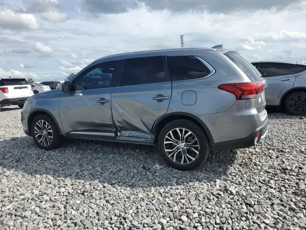 JA4AZ3A39JZ051718 2018 MITSUBISHI OUTLANDER - Image 2