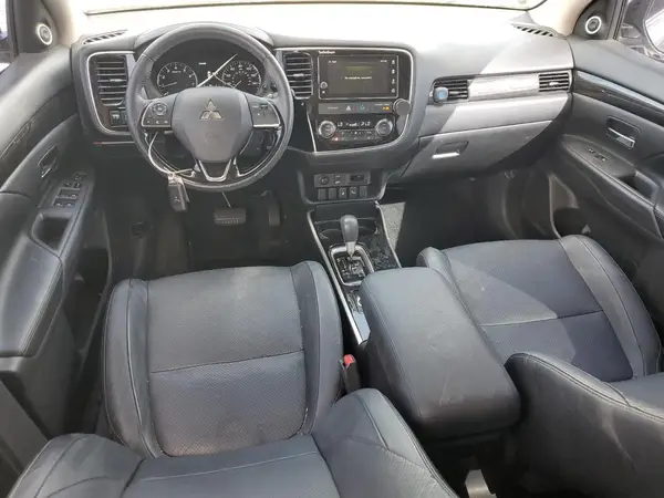 JA4AZ3A39JZ051718 2018 MITSUBISHI OUTLANDER - Image 8