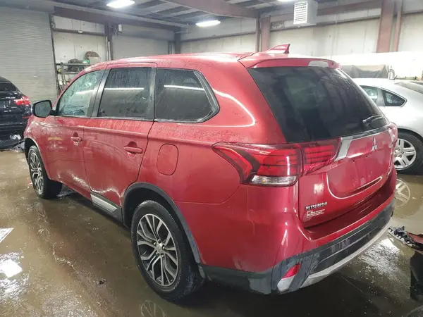 JA4AZ3A39JZ062511 2018 MITSUBISHI OUTLANDER - Image 2