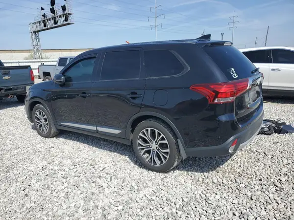 JA4AZ3A39JZ067935 2018 MITSUBISHI OUTLANDER - Image 2