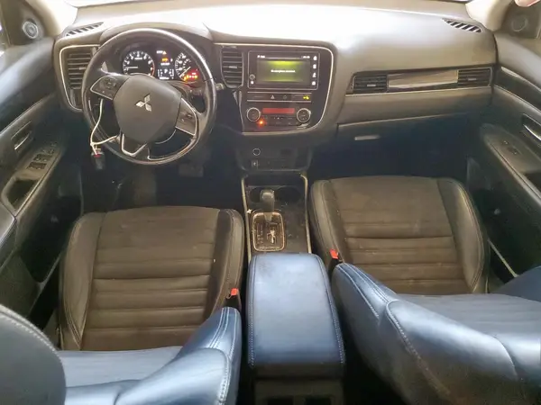 JA4AZ3A39KJ001742 2019 MITSUBISHI OUTLANDER - Image 8