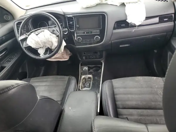 JA4AZ3A39KJ001756 2019 MITSUBISHI OUTLANDER - Image 8