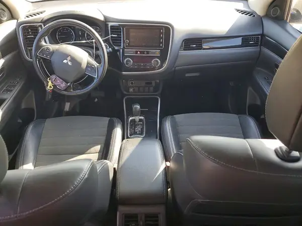 JA4AZ3A39KJ001871 2019 MITSUBISHI OUTLANDER - Image 8