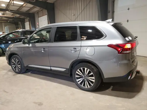 JA4AZ3A39KZ003282 2019 MITSUBISHI OUTLANDER - Image 2