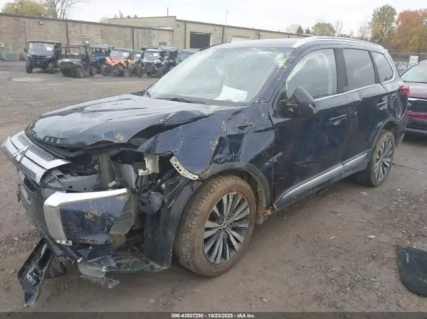 JA4AZ3A39KZ004223 2019 MITSUBISHI OUTLANDER - Image 2